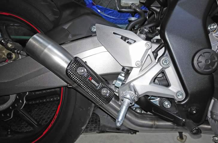 CBR250RRアクラポビッチのエキパイ