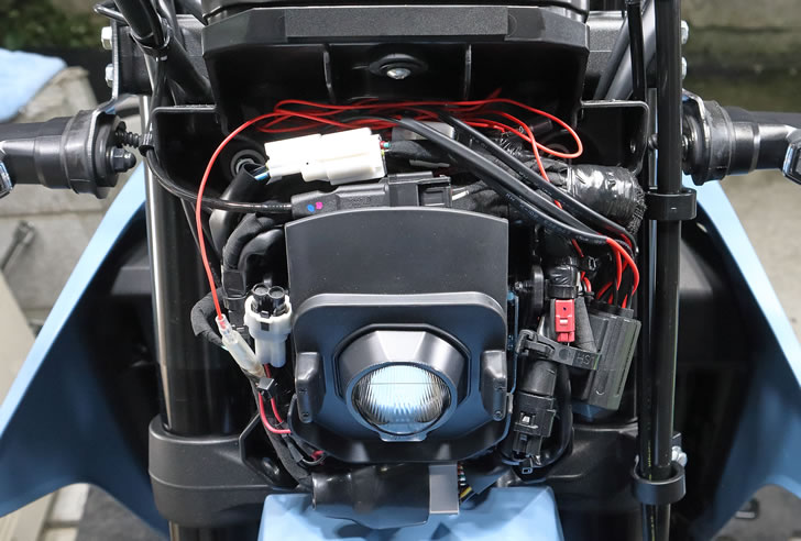 DR-Z4SM(ER1AH)防水Dユニットのケーブル収め