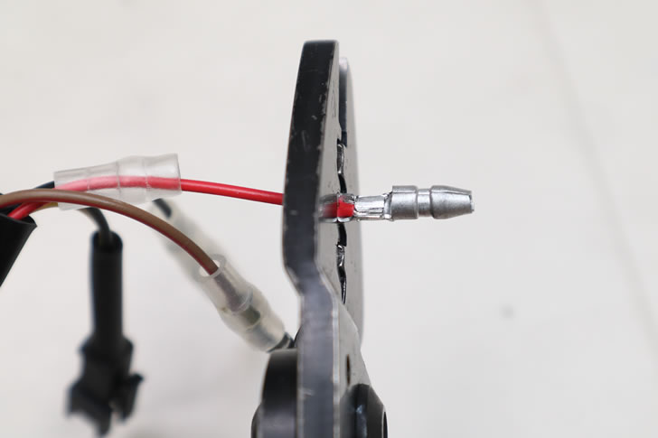 ギボシ端子の圧着