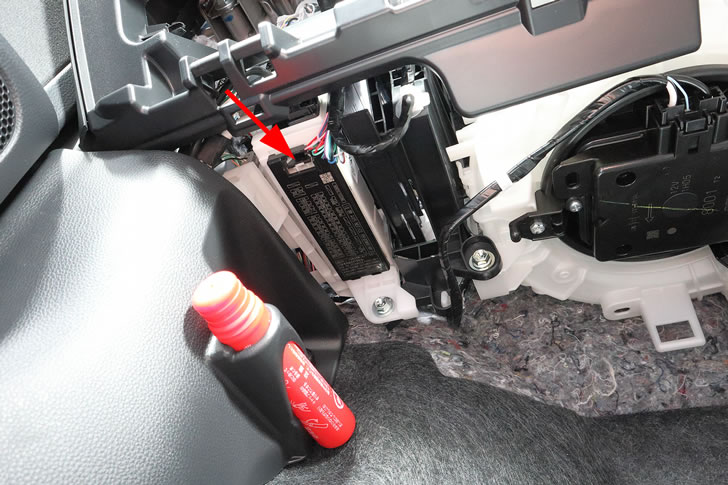 GRヤリスRC(GXPA16)車内のヒューズボックス