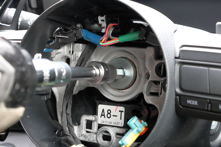 GRヤリスRC(GXPA16)ステアリングボルト脱着