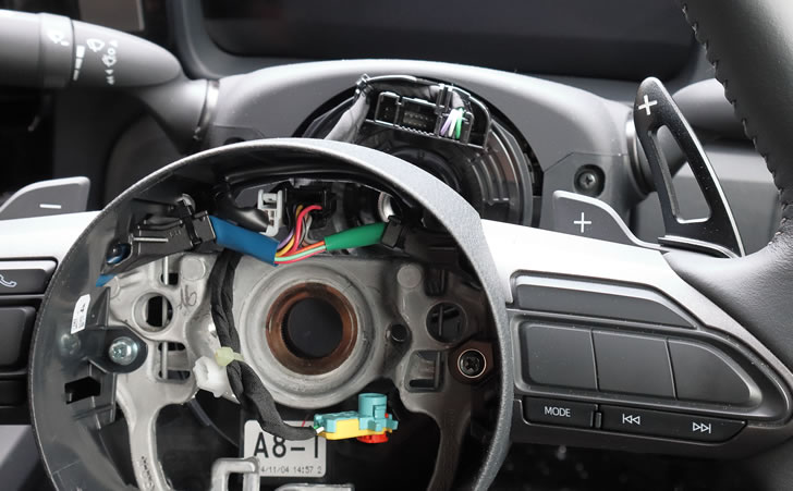GRヤリスRC(GXPA16)ステアリング取外し