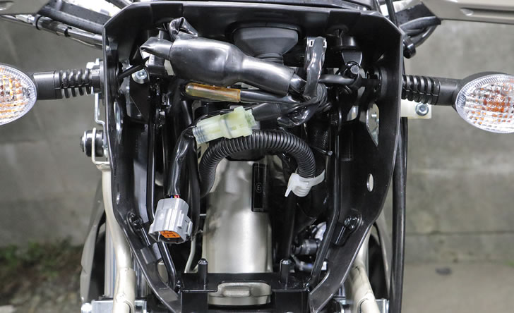 KLX230SHERPA（LX232A)ヘッドライト裏