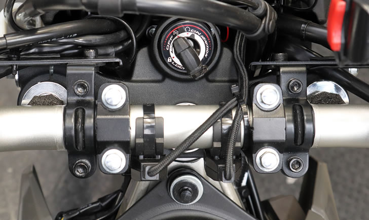 KLX230SHERPA（LX232A)ハンドルバーのズレ確認