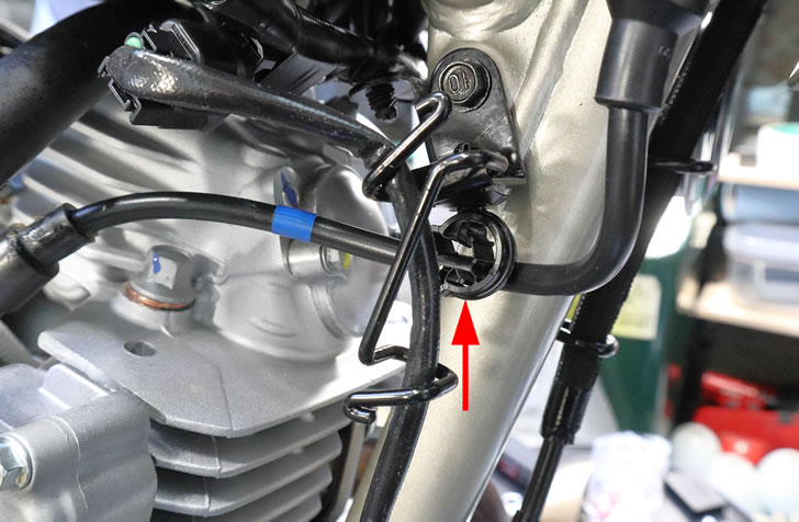 KLX230SHERPA（LX232A)プラグコードの固定