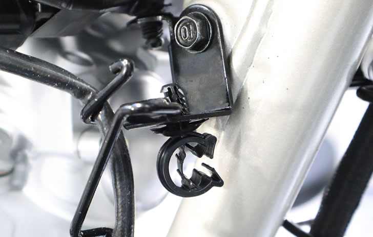 KLX230SHERPA（LX232A)プラグコード固定箇所