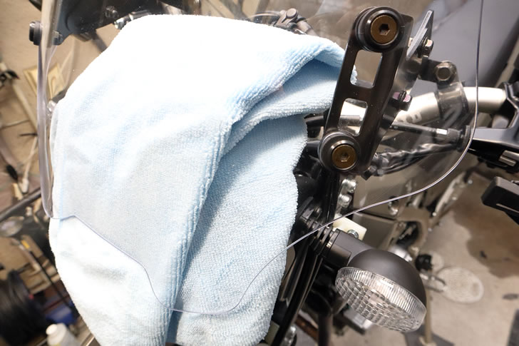 KLX230SHERPA（LX232A)ウインドスクリーンの取付作業