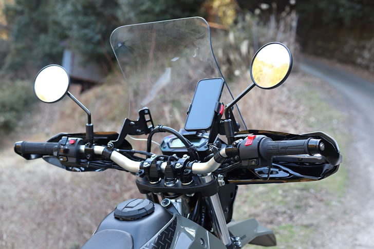 KLX230SHERPA（LX232A)大型ウインドスクリーンの内側