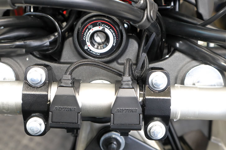 KLX230SHERPA（LX232A)USBソケット固定
