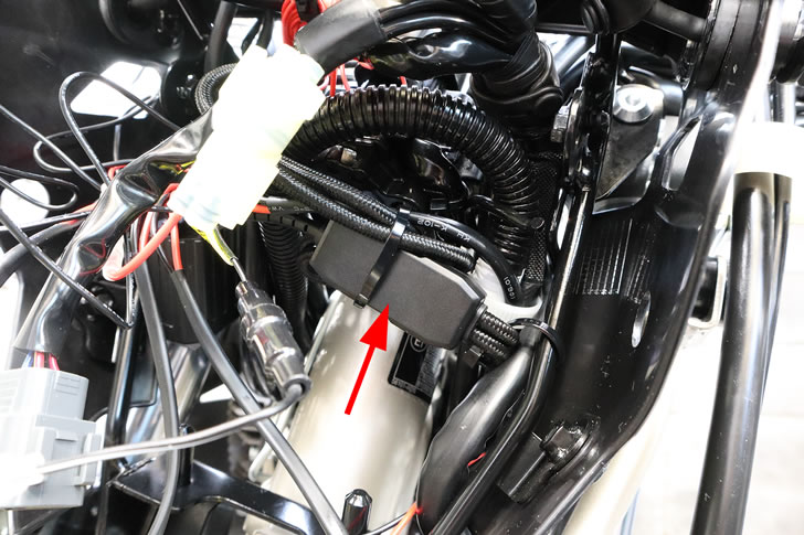 KLX230SHERPA（LX232A)USB電源のコントロールユニット