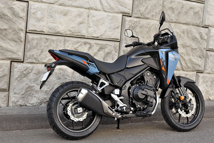 NX400(NC65)右後斜め