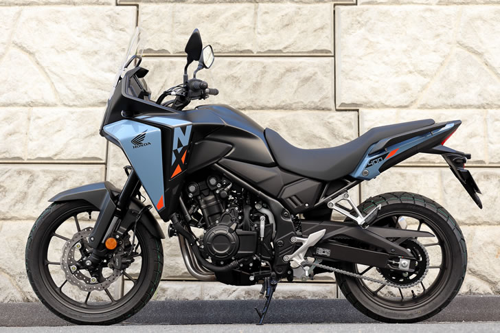 NX400(NC65)左側面