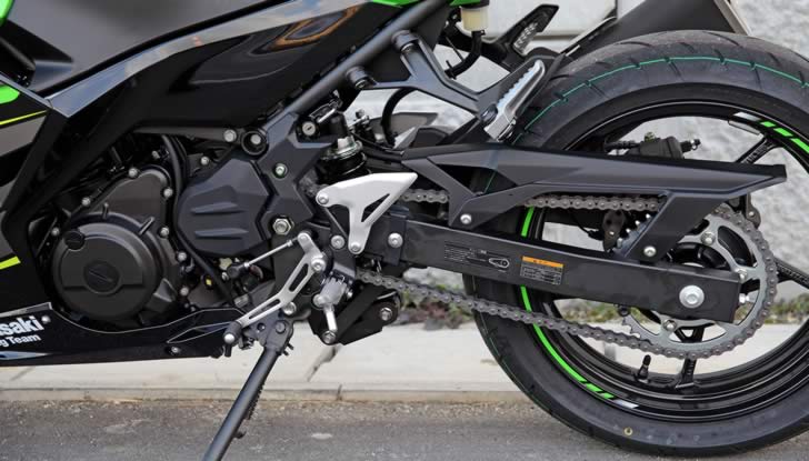 Ninja400スイングアーム