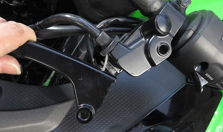 Ninja400クラッチレバー交換