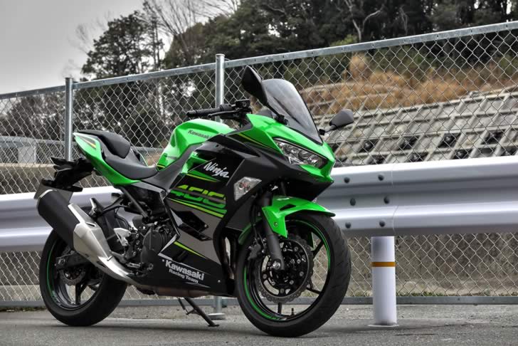 Ninja400大型スクリーン