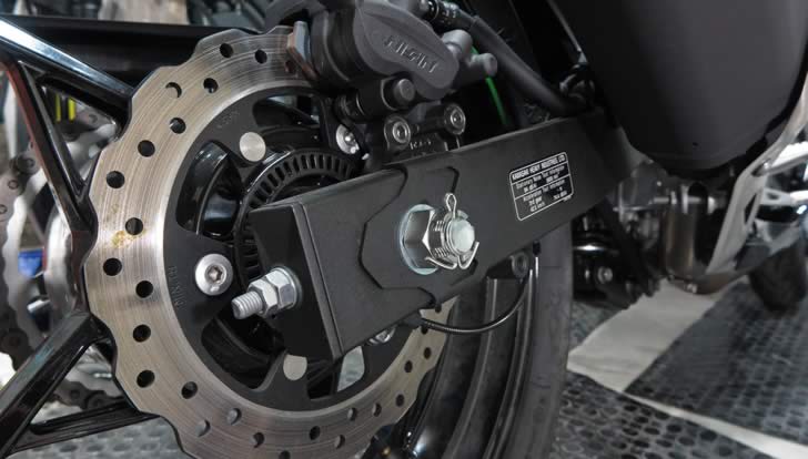 Ninja400アクスルナットロックピン