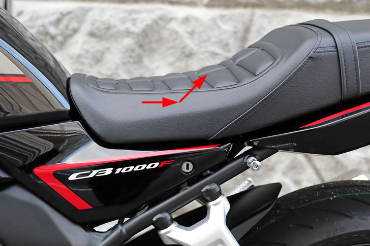 CB1000F(SC94)シートの脱着