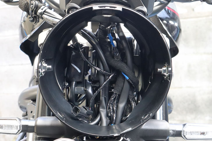 CB1000F(SC94)ヘッドライト裏