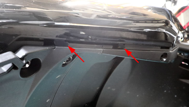 CB1000F(SC94)リアカウルのツメ