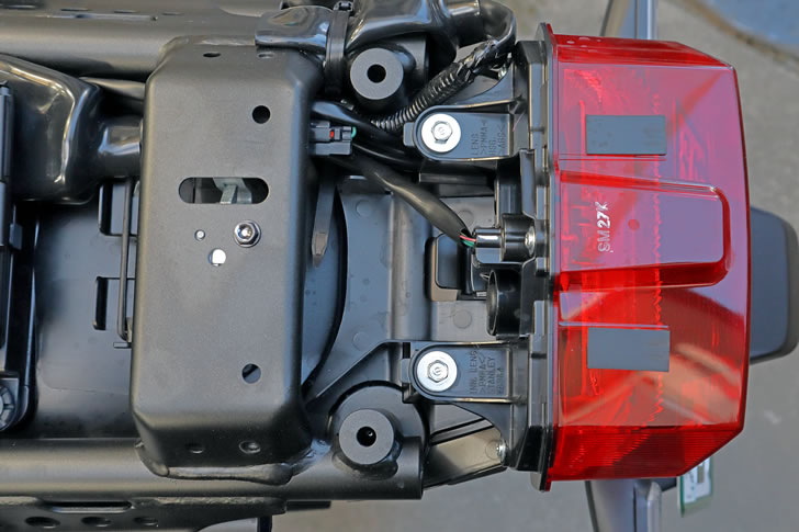 CB1000F(SC94)テールランプ