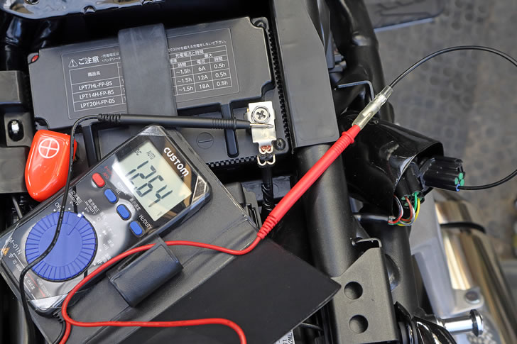 CB1000F(SC94)電源取り出しハーネスの通電テスト