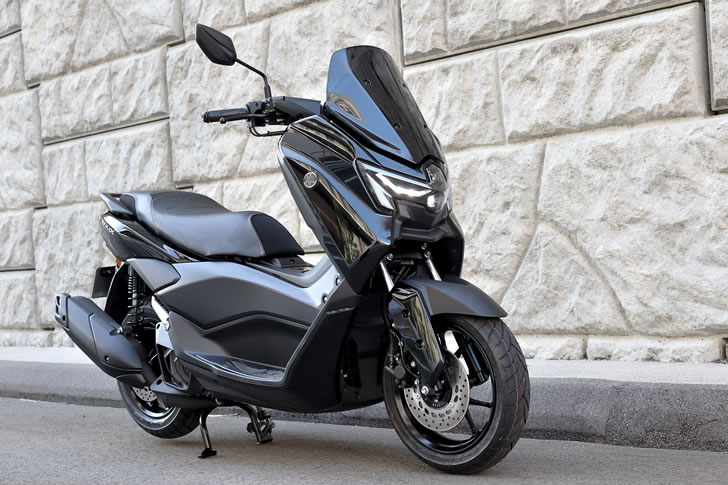 NMAX155（SG92J)右側斜め前