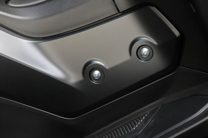 NMAX155（SG92J)フロントサイドカバー前側