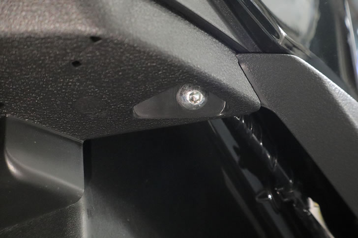 NMAX155（SG92J)フロントサイドカバー後ろ側