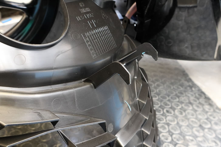 NMAX155（SG92J)センターロアカバーのフック